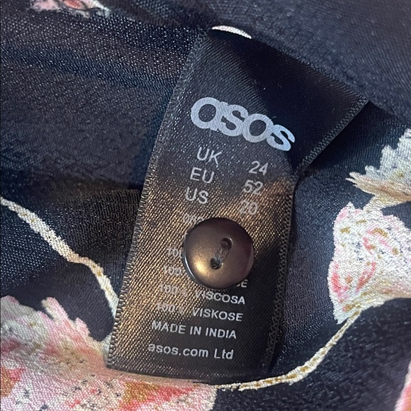 ASOS Curve Black Floral Jumpsuit - Size 20 - NWT - Picture 4 of 9